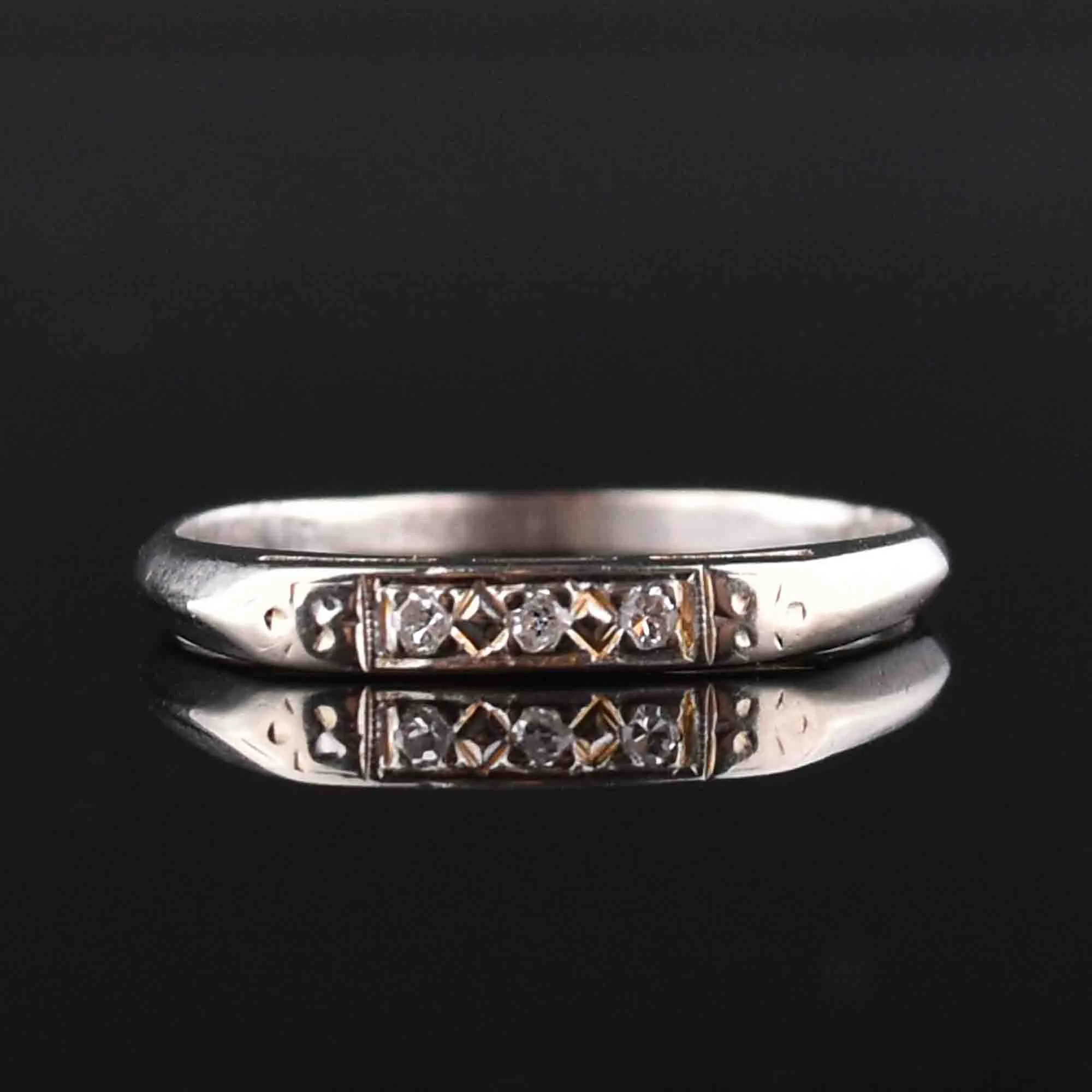 14K White Gold Diamond Wedding Band Ring