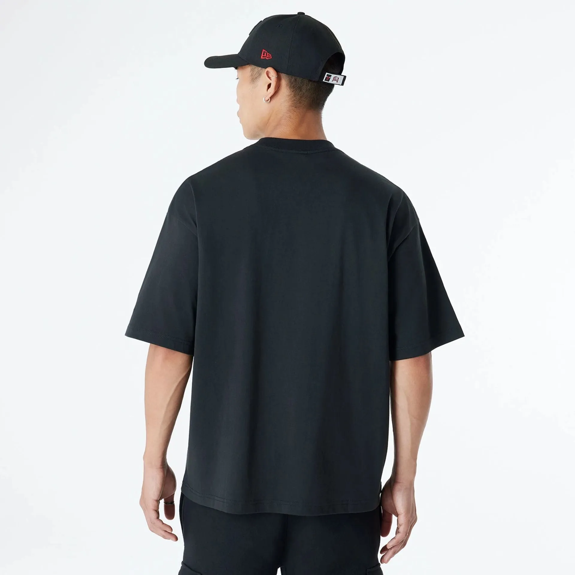 Chicago Bulls Oversized Essential Black Oversized T-Shirt