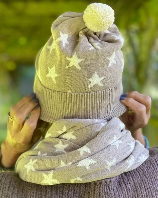 Knitted Cotton Stars Pom Pom Beanie - Taupe/Beige