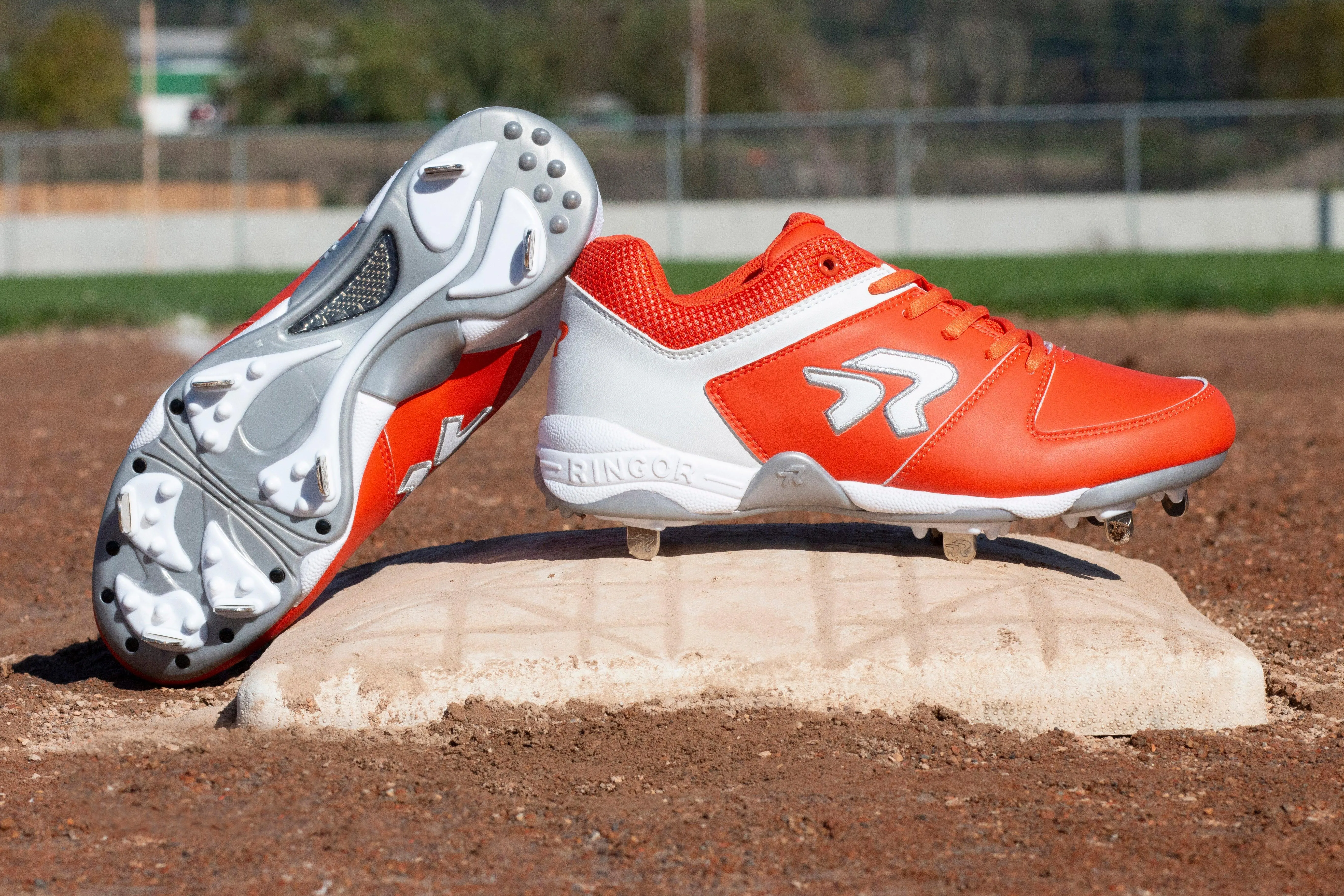 Ringor Flite Softball Spikes with Pitching Toe